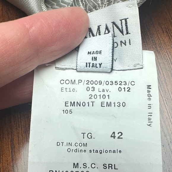 Armani Shimmery Floral Jacquard Skirt – Elegant Silver Silk Blend Size 4 - Picture 2 of 11